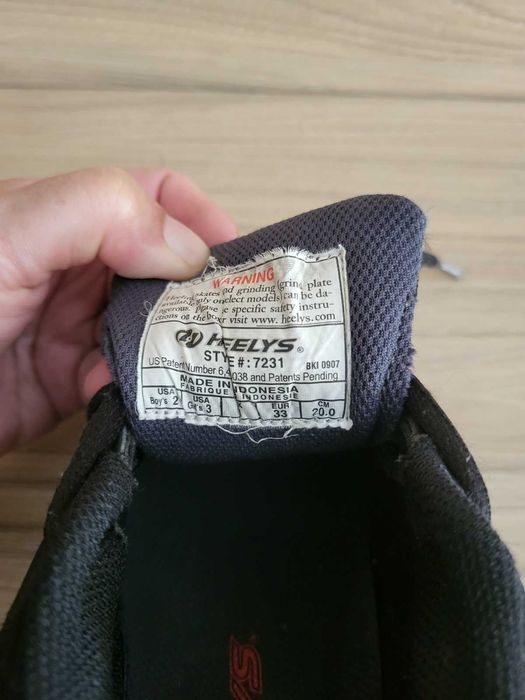 Ролики кроссовки Heelys EUR33 СМ20