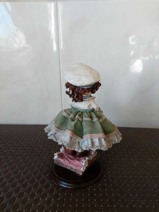 Decorative Figurines64751240569473122