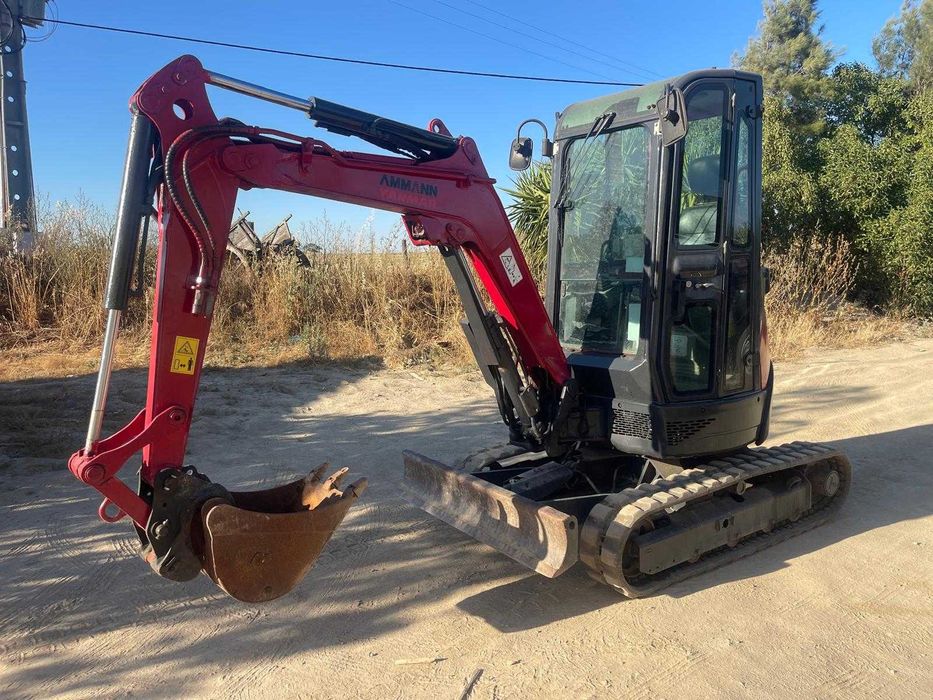 Yanmar VIO25-4 (2.7T) c/ 3 baldes engate rápido, Certificado de conformidade