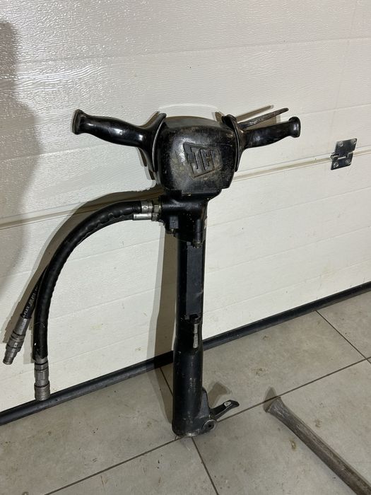 Mlot wyburzeniowy Jcb Hm25 Hydraulicznu