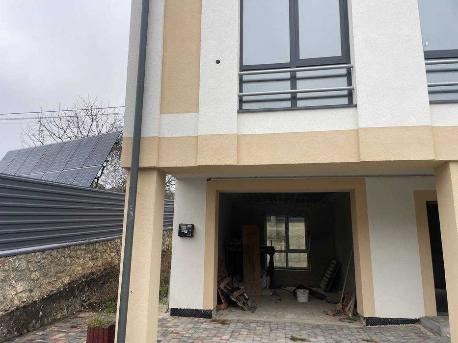 Продаж котеджу біля Подолян,  комунікації підключено