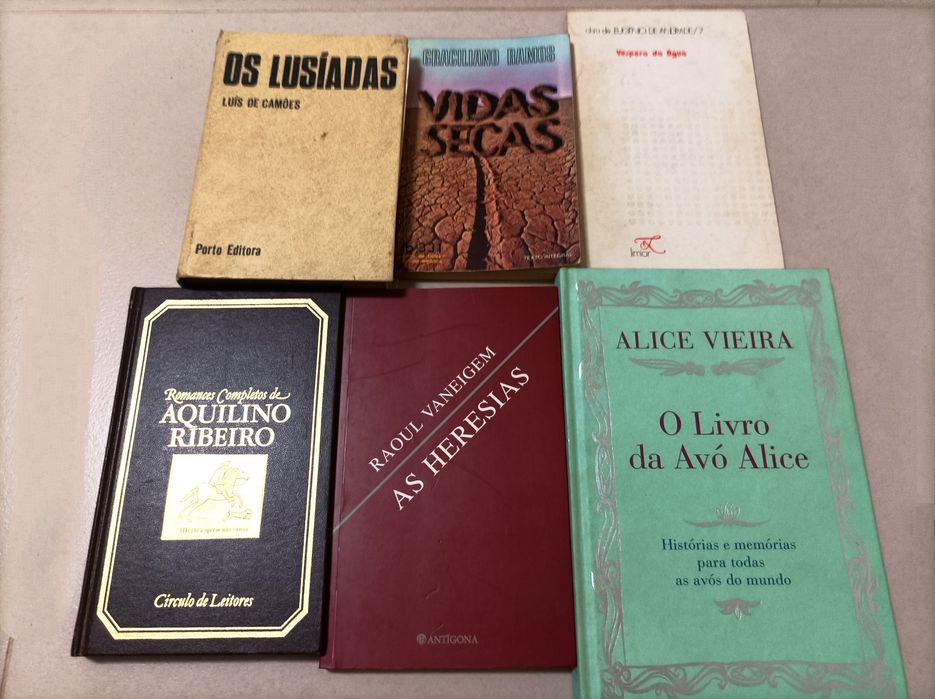 Lote de livros antigos de Autores Portugueses