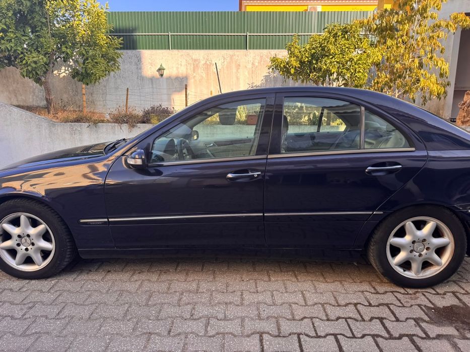 Mercedes-Benz C 270 CDI Elegance | 2002 | 279.458km | Manual | 170 cv