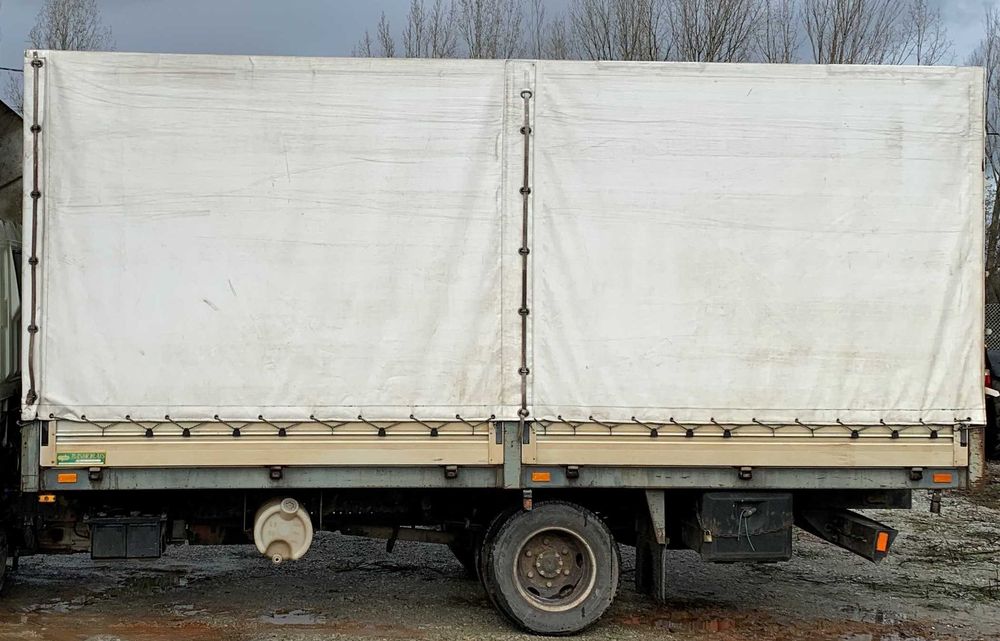 Caixa de carga - Carroçaria Mitsubishi Canter 659 taipais em alumínio