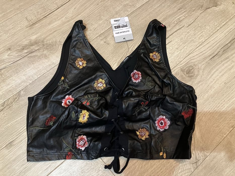 Tenezis top bra outwear M biustonosz nowy