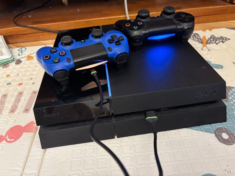 PS4 500GB SSD Samsung EVO + 28 GIER + 2 Pady