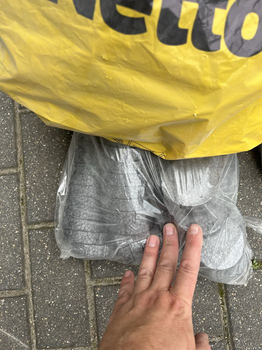 Kołki do styropianu i zaslepki