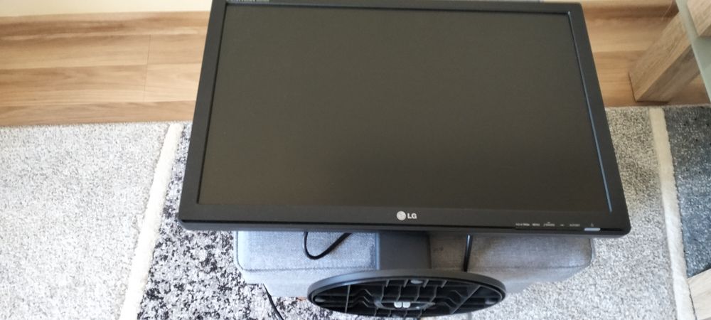Monitor LG flatron w 2242 s