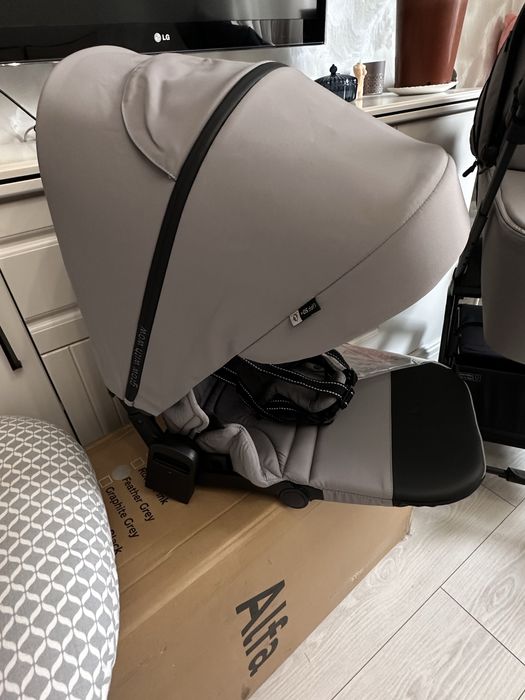 Коляска 2 в 1 Carrello alfa (новіша модель)