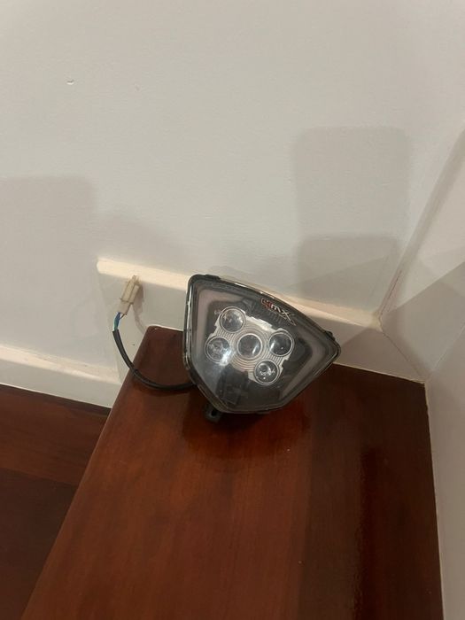 Farol led, gasgas 2021 a 2023