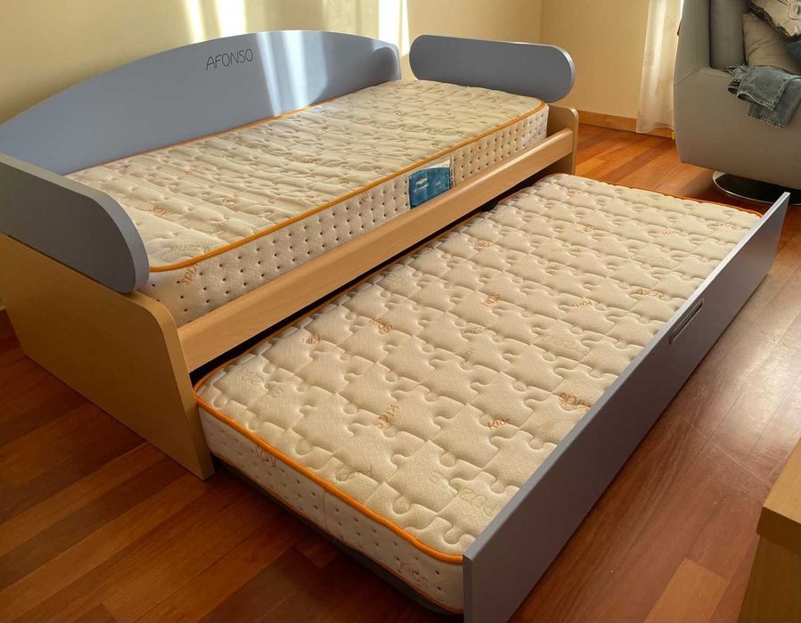 Cama juvenil dupla + 2 colchões Lusocolchão Kids
