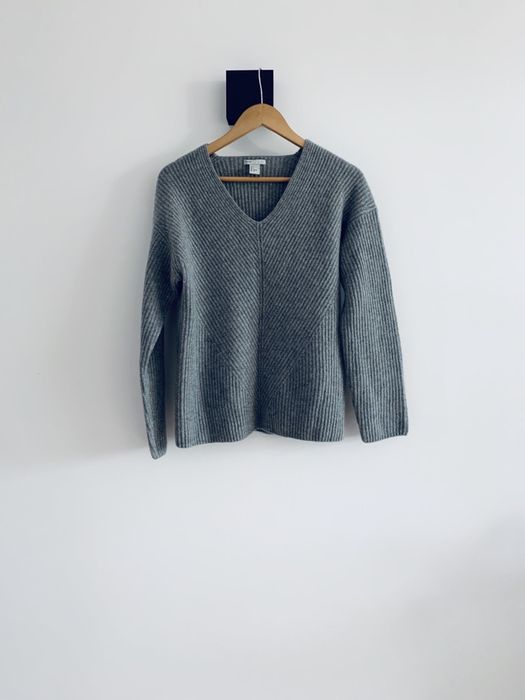 Sweter dekolt V szary basic kaszmir H&M premium nowy