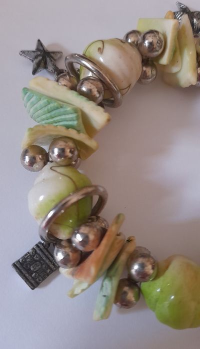 Pulseira pedras naturais e berloques -  Bom estado