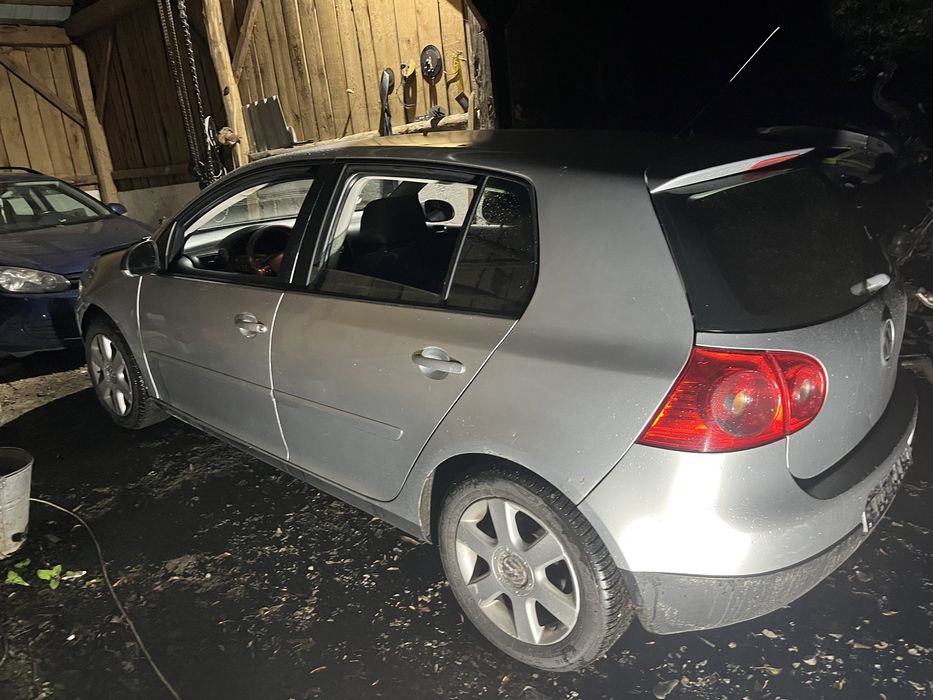 Розборка VW GOLF 5 шрот гольф 5 запчастини гольф V