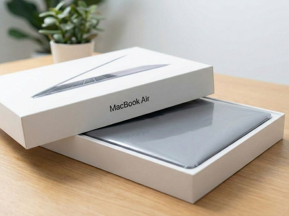 MacBook Air 13" (2020) M1 - Como Novo (Sempre usado como Desktop)