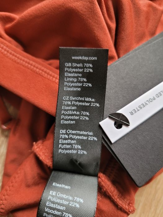 S 36 Weekday soul soft triangle bralette biustonosz damski stanik 
Now