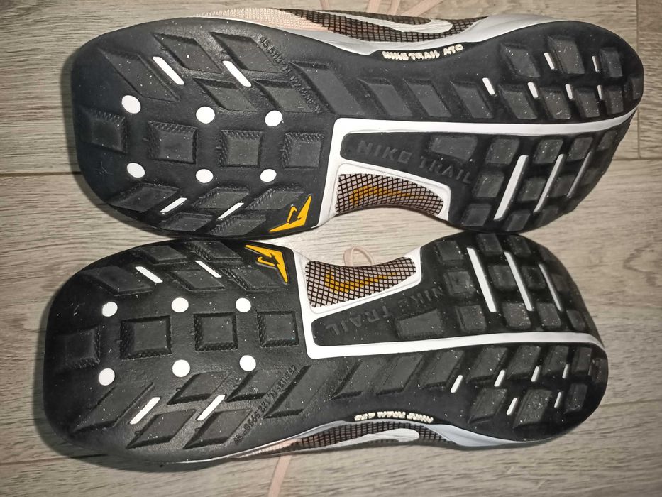 Nike buty damskie trailowe Jupiter Trail 3 rozm. 41
