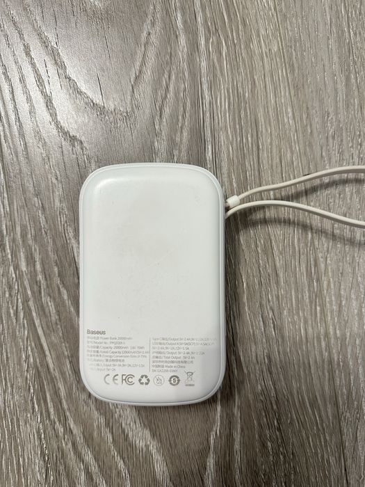 Павербанк Baseus на 20000 w