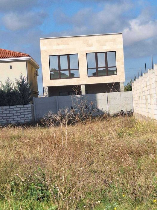 Продам новий з ремонтом будинок в Совиньоні.