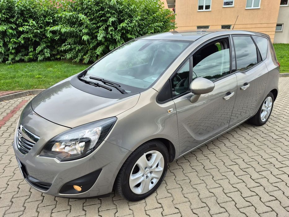 Opel Meriva Klimatronik Grz.Fotele Alufelg Czuj.Park.Hak Bluetooth St.BDB Opłacony