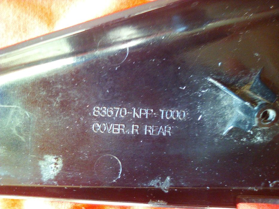 Honda CBR 125R/250R 2011a2017 Carenagem traseira direita 83670KPPT00ZA