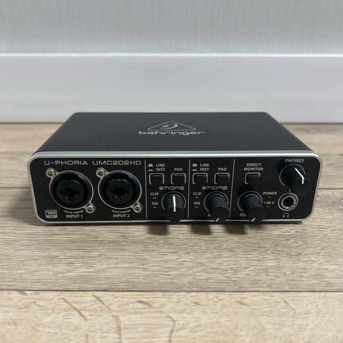 Behringer UMC202HD