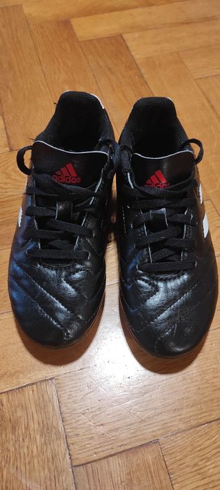 Obuwie sportowe. Buty dla dzieci, piłkarskie