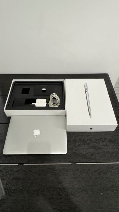 Ноутбук MacBook Air 13” 2017 i5/8GB/128GB: 6 000 грн