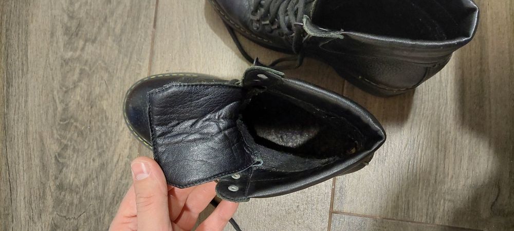 Жіночі зимові черевики з натуральної шкіри