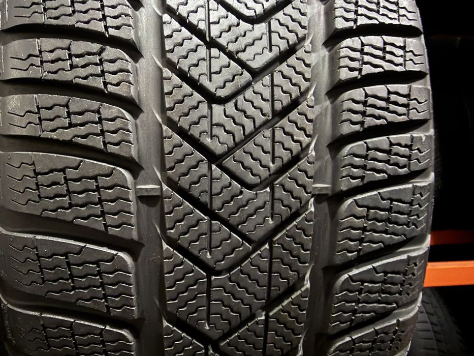 245/45 r 19 Pirelli 2шт.
