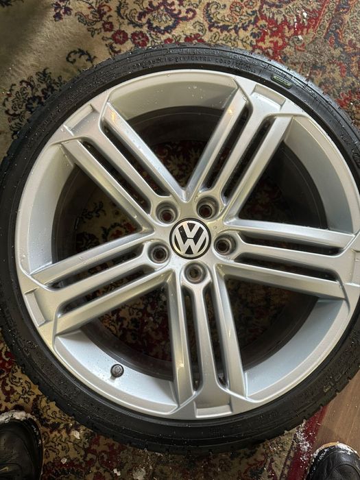 Оригинальные диски с резиной. Идеальное состояние!