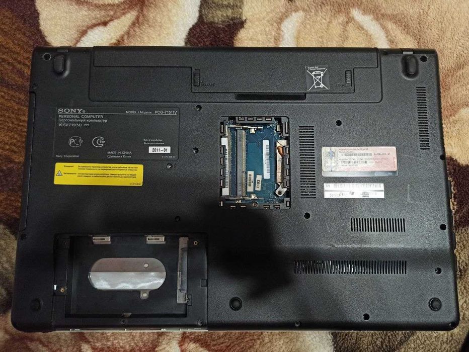 Ноутбук  Sony VAIO (VPCEF4E1R) на запчастини (або відновлення)