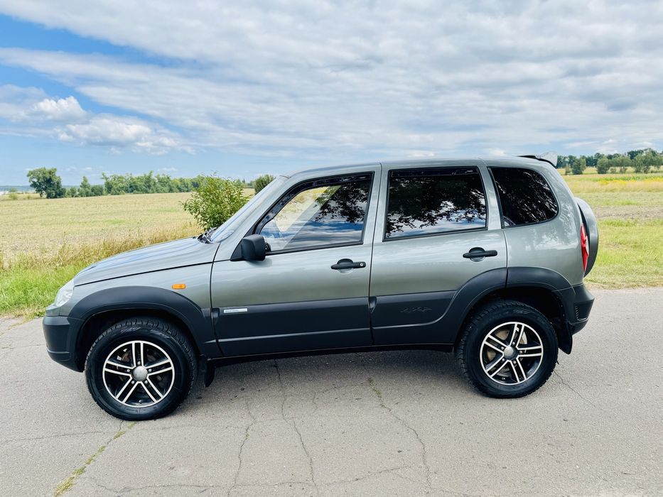 Chevrolet Niva 1.7 GLS 4x4 Bertone Edition 2011р