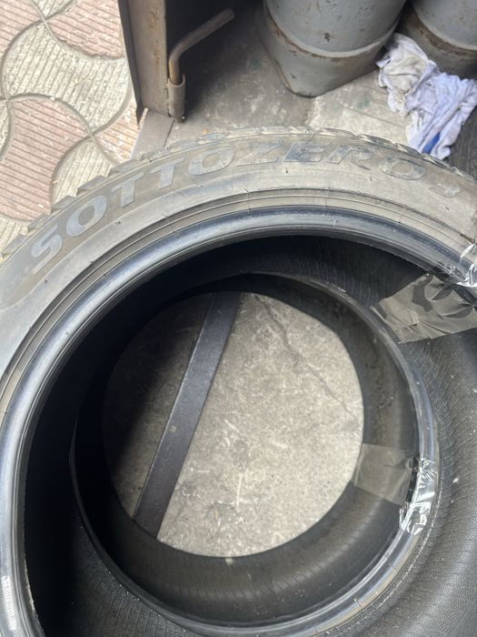 Шины 235/45 R18 Pirelli б/у зима пара 5,5мм ар.204177 R9