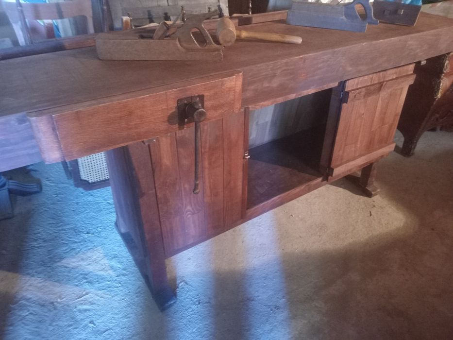 Banco de carpinteiro restaurado