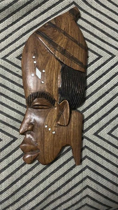 Máscara Senegalesa em Mogno Maciço