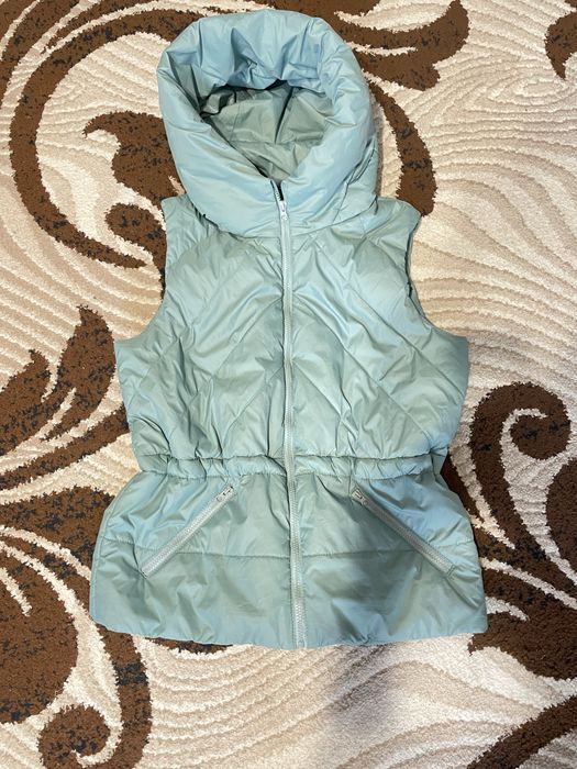 Верхній одяг жіночий S