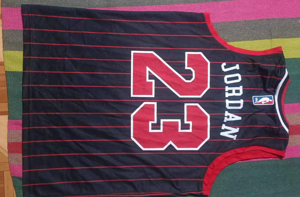 Продам майку Chicago Bulls