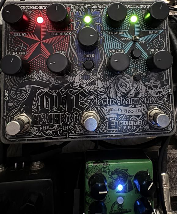 Troco pedal Electro harmonix tattoo delay chorus distortion