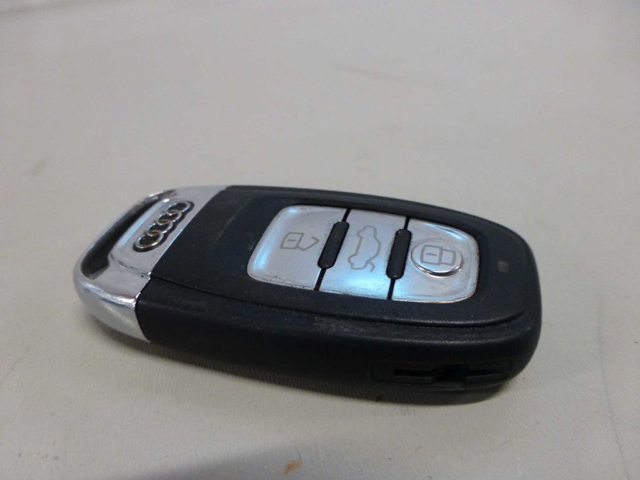 AUDI A6 C7 lift klucz kluczyk pilot grot 8K0.959754D obudowa keyless