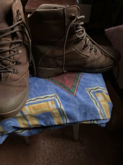 Продам берці 42розмір