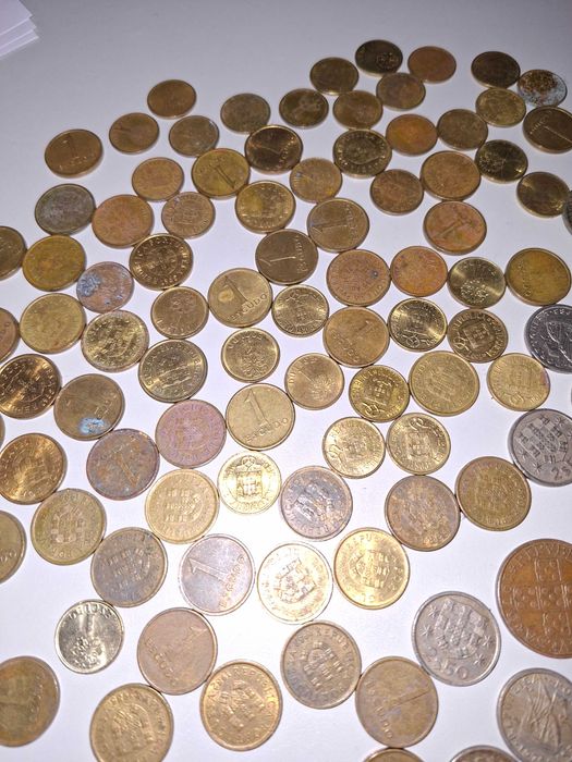Colecção de 213 moedas antigas vários países