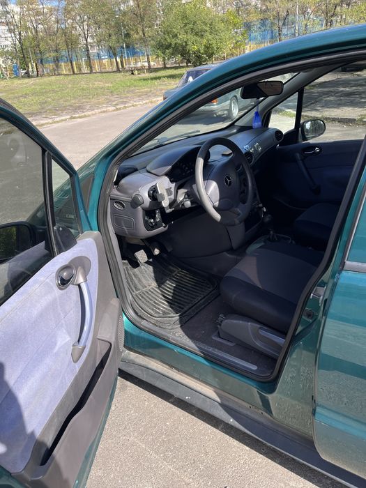 Mercedes-Benz a160