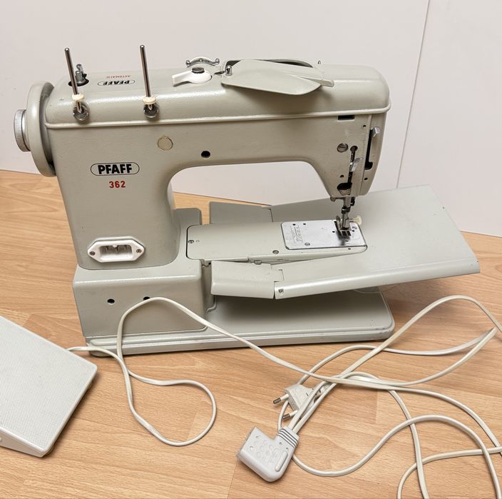 Stara maszyna do szycia PFAFF 362 automatic