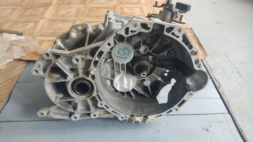 Коробка передач  МКПП 4WD 3102034010 С200 Ssang Yong  Korando