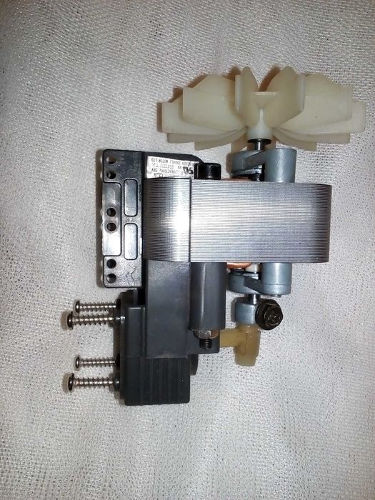 электродвигатель YJ62/300 120VAC 60HZ 58W