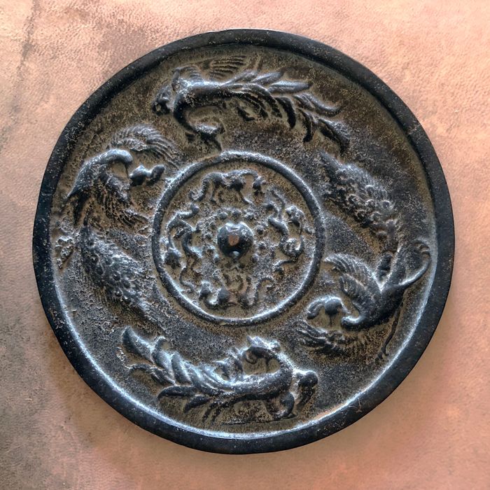 Espelho Chinês em Bronze com Quatro Criaturas Míticas – Estilo Dinastia Han #10