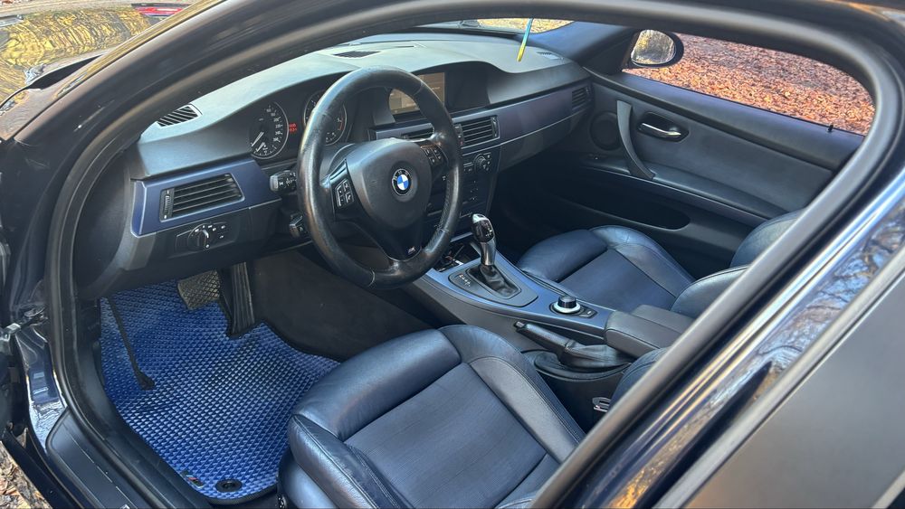 BMW E 90 330 XD 2006 року