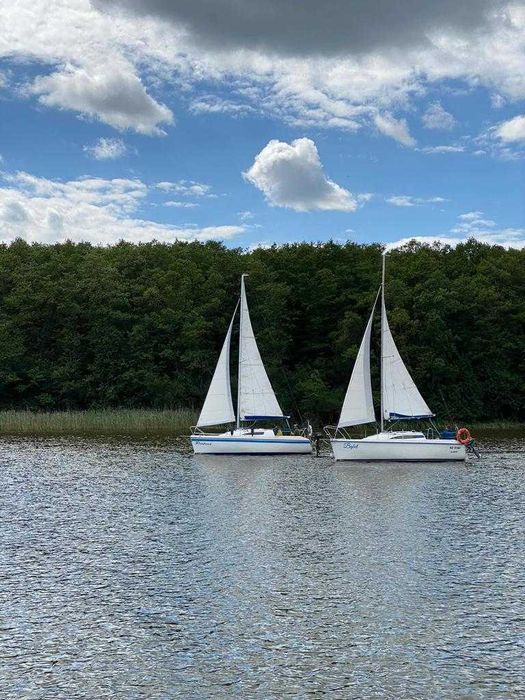 Czarter jachtu z ogrzew Sasanka 660 Ilawa Jeziorak/Mazury