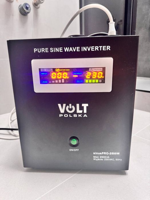Гібридний ДБЖ/інвертор Volt Polska SINUS PRO 2500W 24/230V